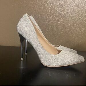 Women's size 6 High Heel